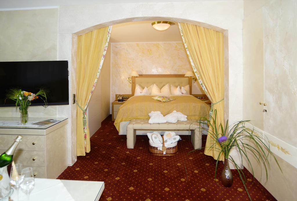 Hotel Krone Igelsberg Φρόιντενσταντ Εξωτερικό φωτογραφία